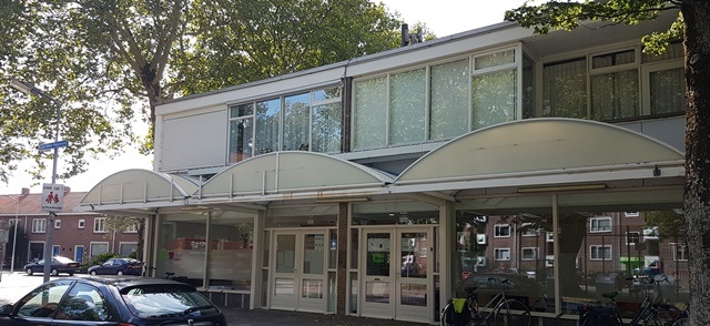 Gebouw van Centrum Jong LT Roggeplein in Zaandam