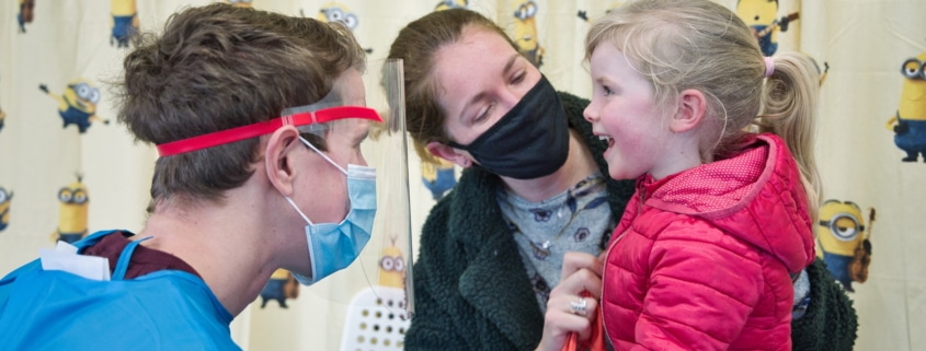 Link naar Coronatest bij kinderen